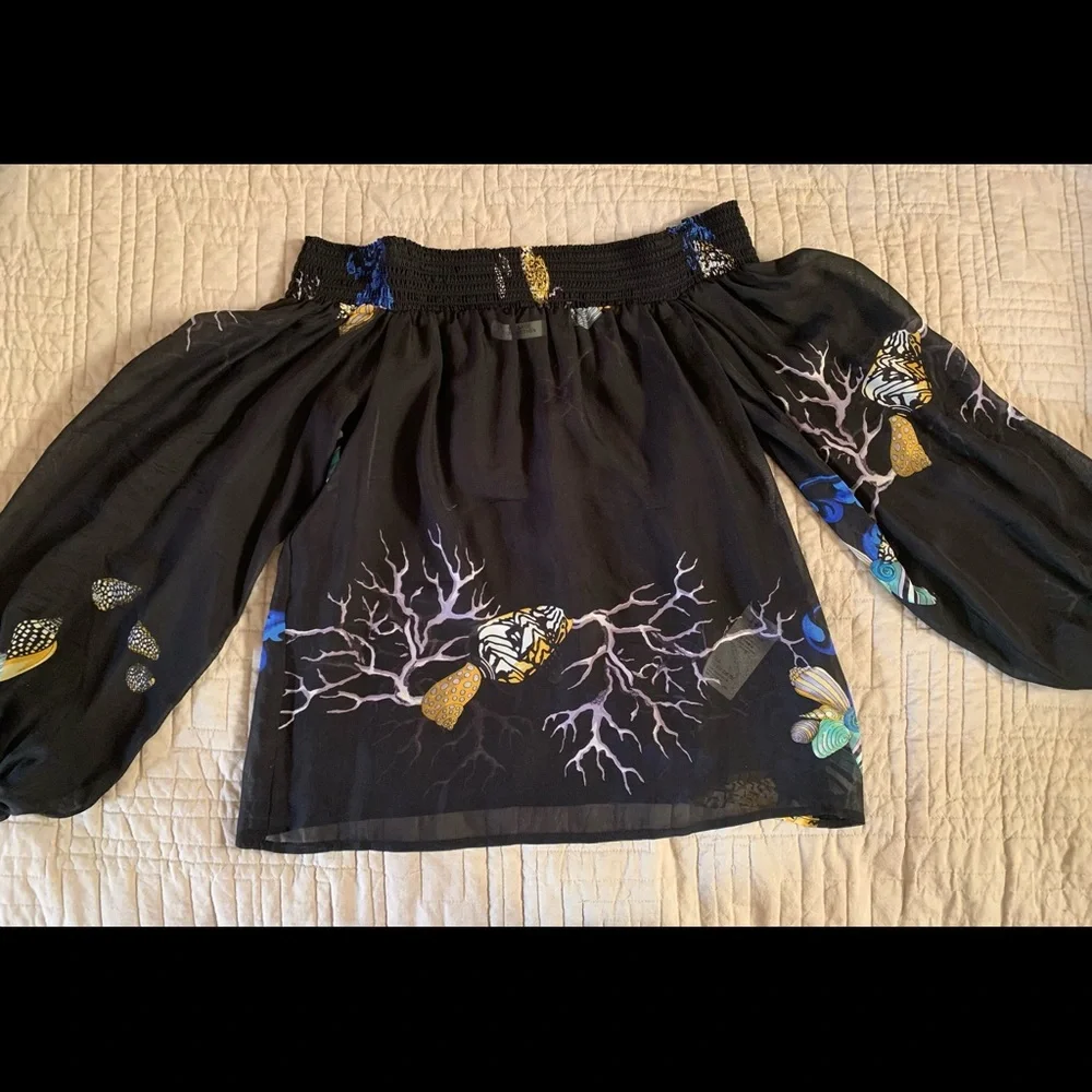 Gianni Versace silk off the shoulder see through top size 40 ( size 4 ) - Picture 4 of 10